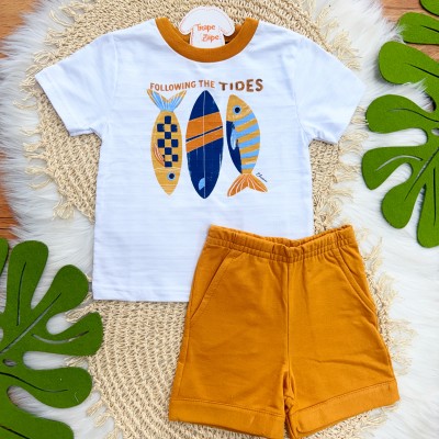 Conj. Camiseta Following the Tides e Bermuda - Mostarda e Branco